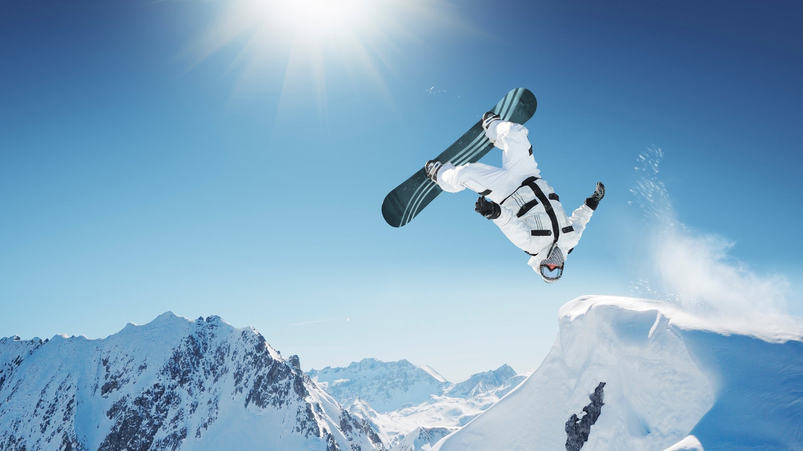 Kering-库里“远射如雨”，重塑NBA战术格局！，库里全场超级远投